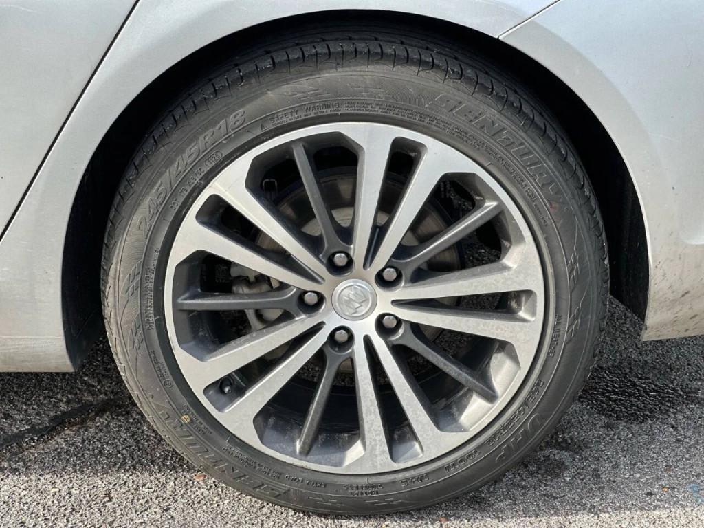 2018 Buick Regal Image 24