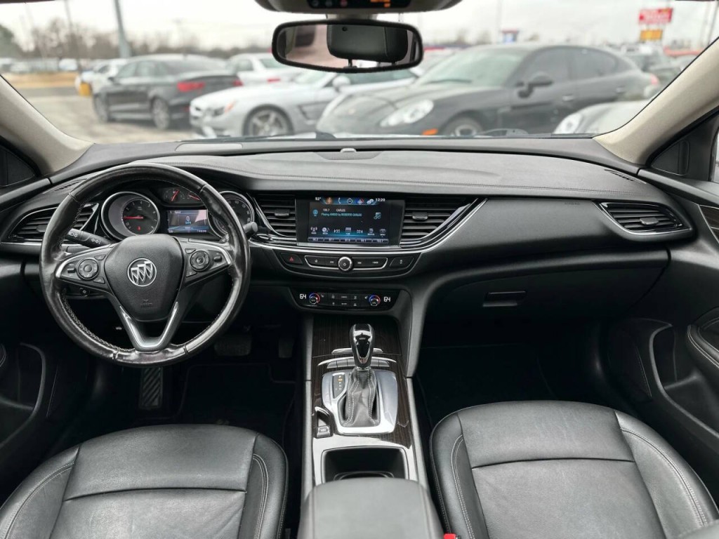 2018 Buick Regal Image 12
