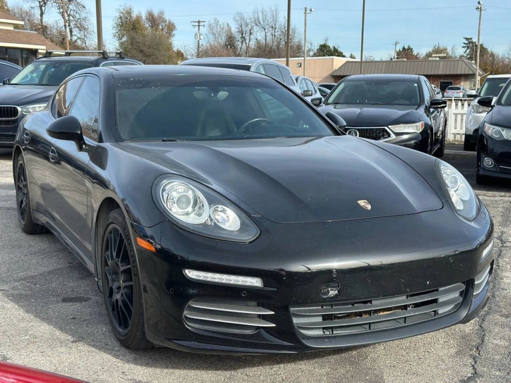 2016 Porsche Panamera Image 4