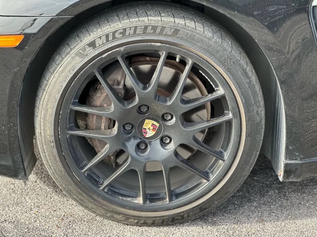 2016 Porsche Panamera Image 26