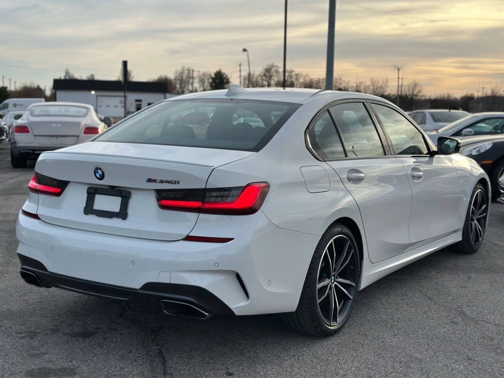2020 BMW 3 Series Image 6