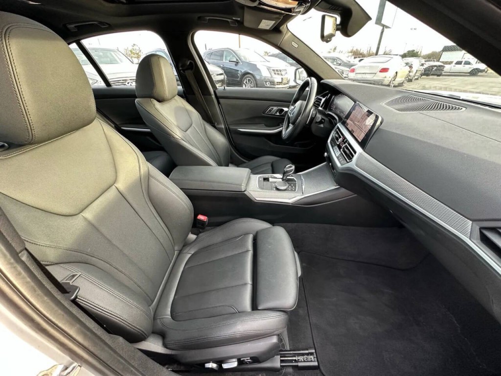 2020 BMW 3 Series Image 15