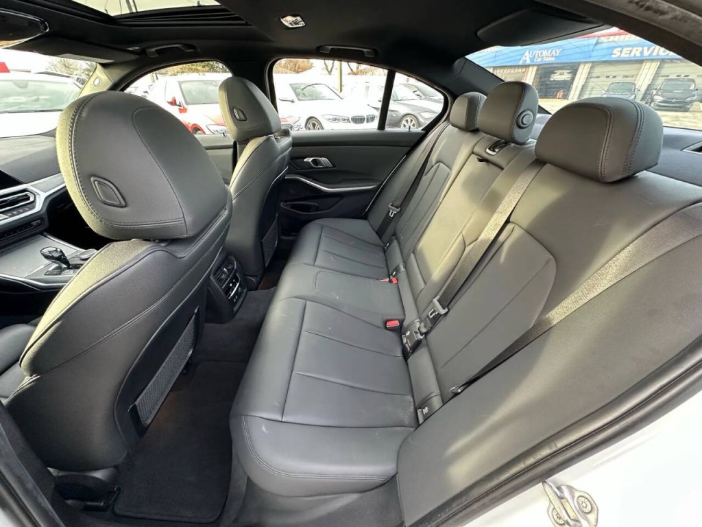 2020 BMW 3 Series Image 19