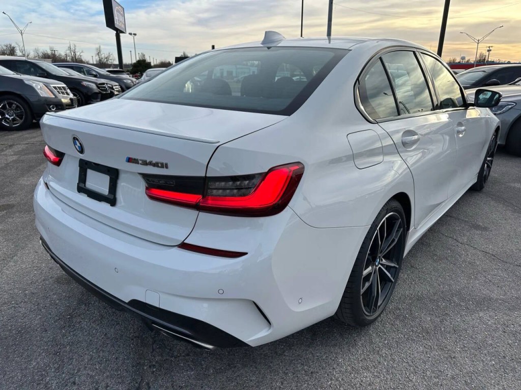2020 BMW 3 Series Image 34