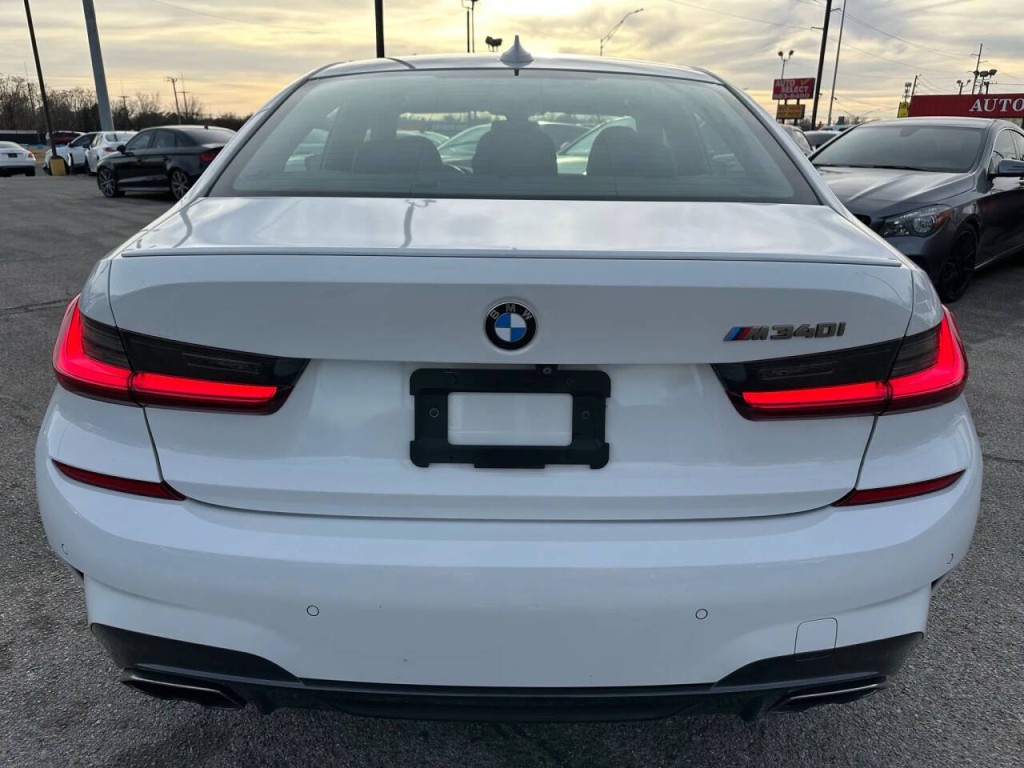 2020 BMW 3 Series Image 36