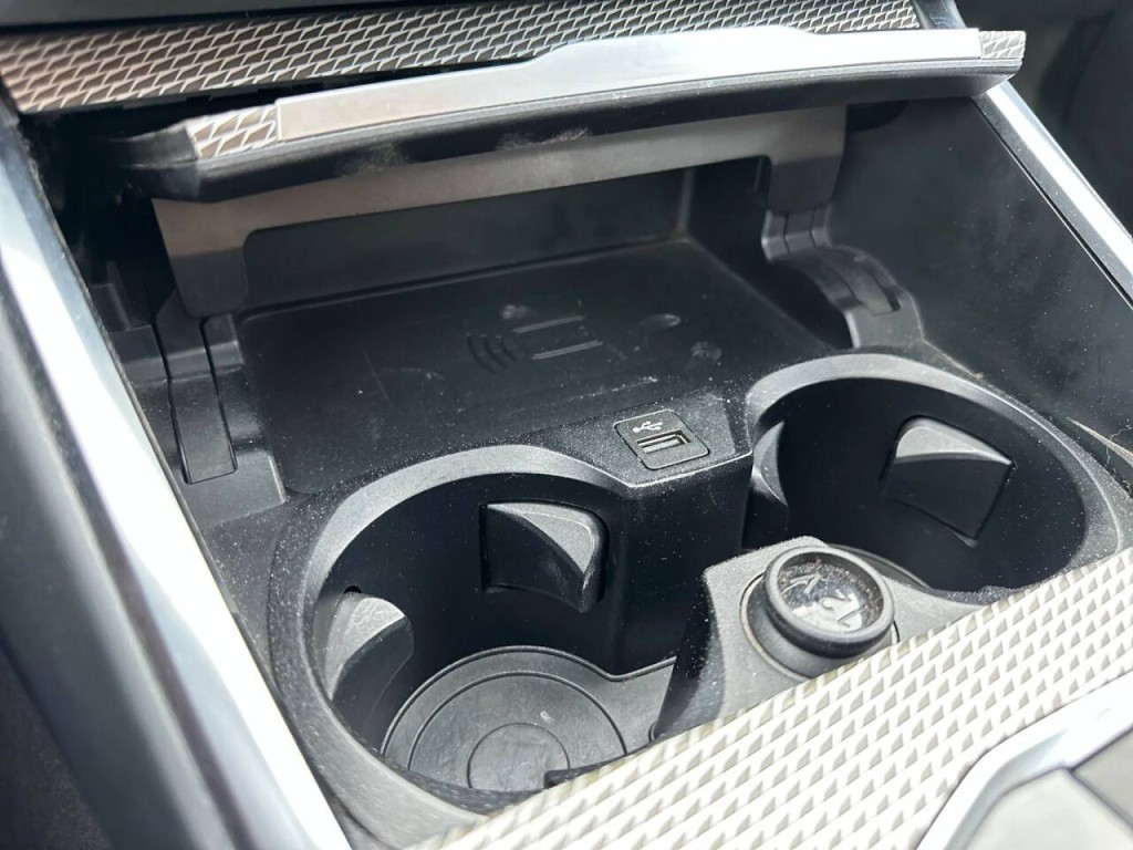 2020 BMW 3 Series Image 43