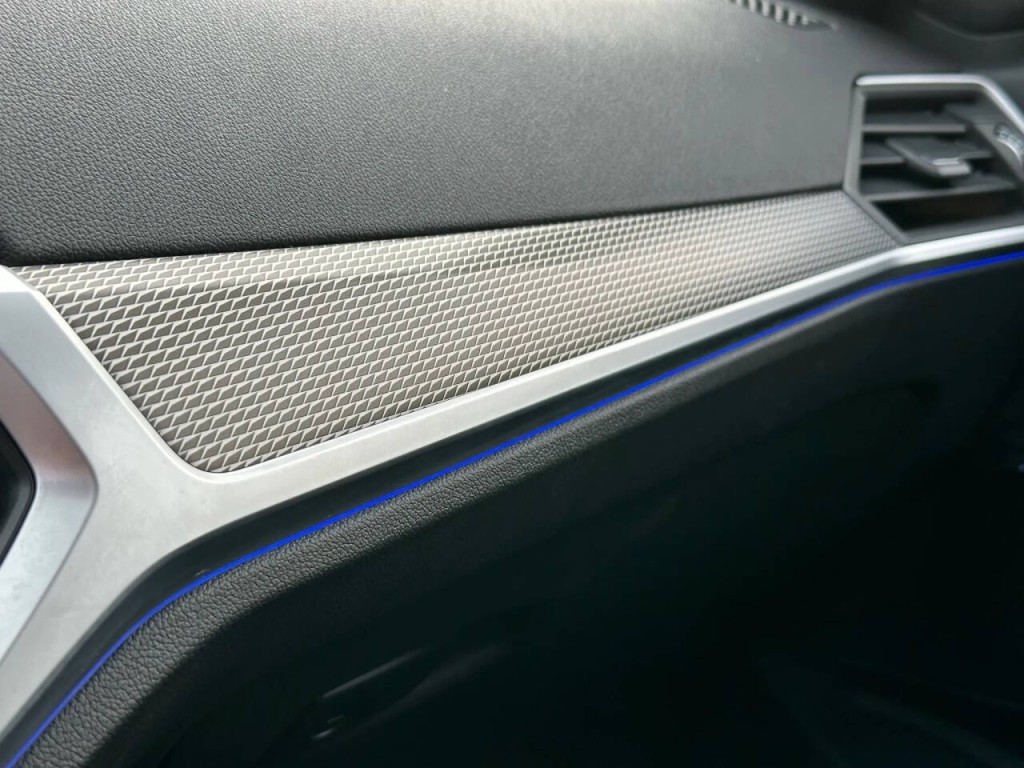 2020 BMW 3 Series Image 46