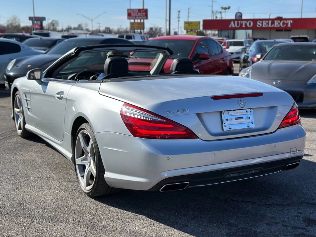 2015 Mercedes-Benz SL-Class Image 12