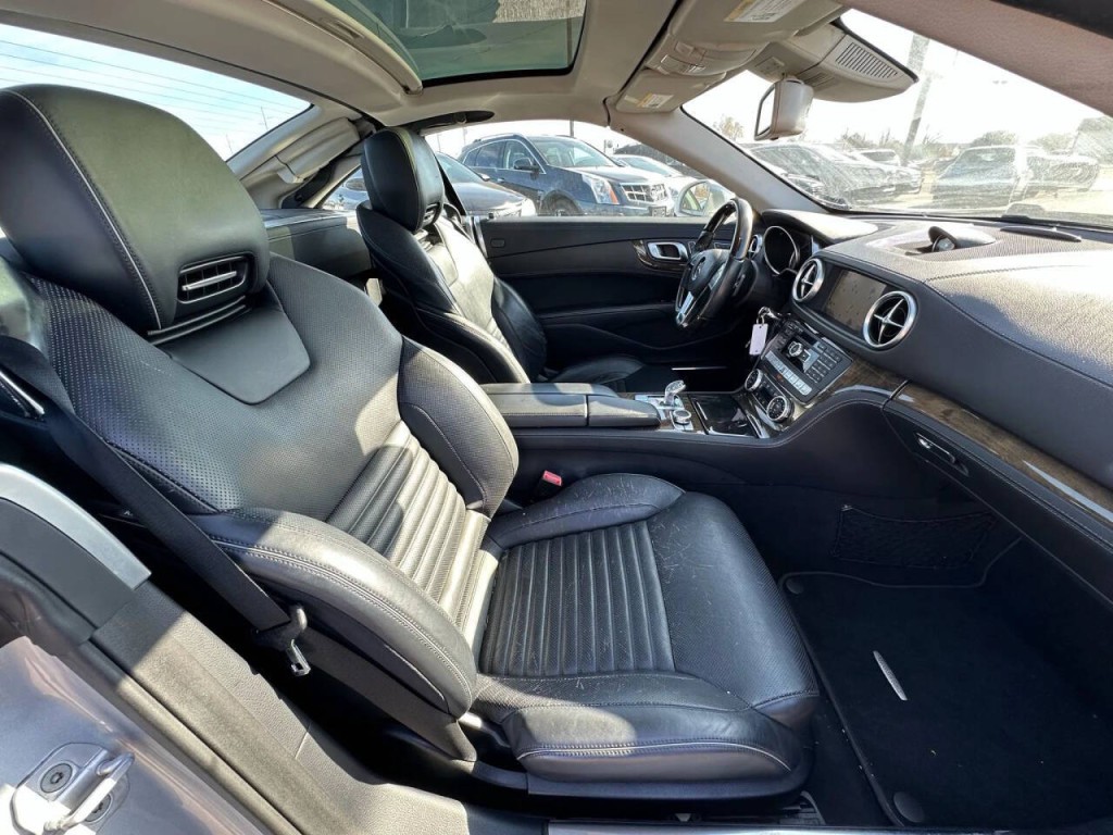 2015 Mercedes-Benz SL-Class Image 23