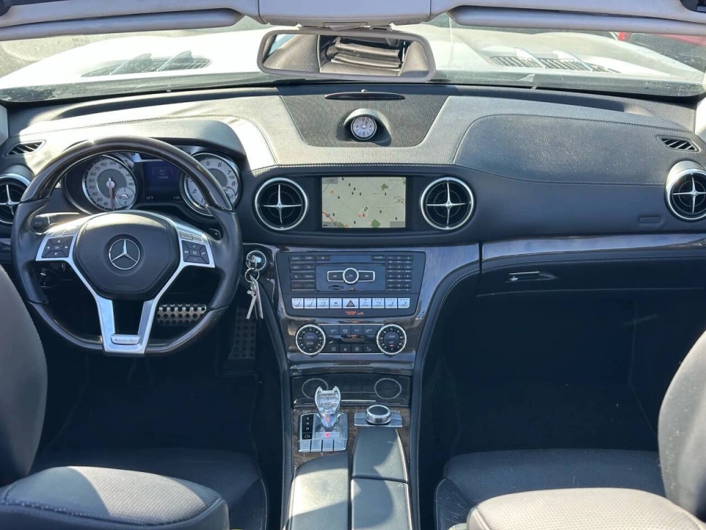 2015 Mercedes-Benz SL-Class Image 24