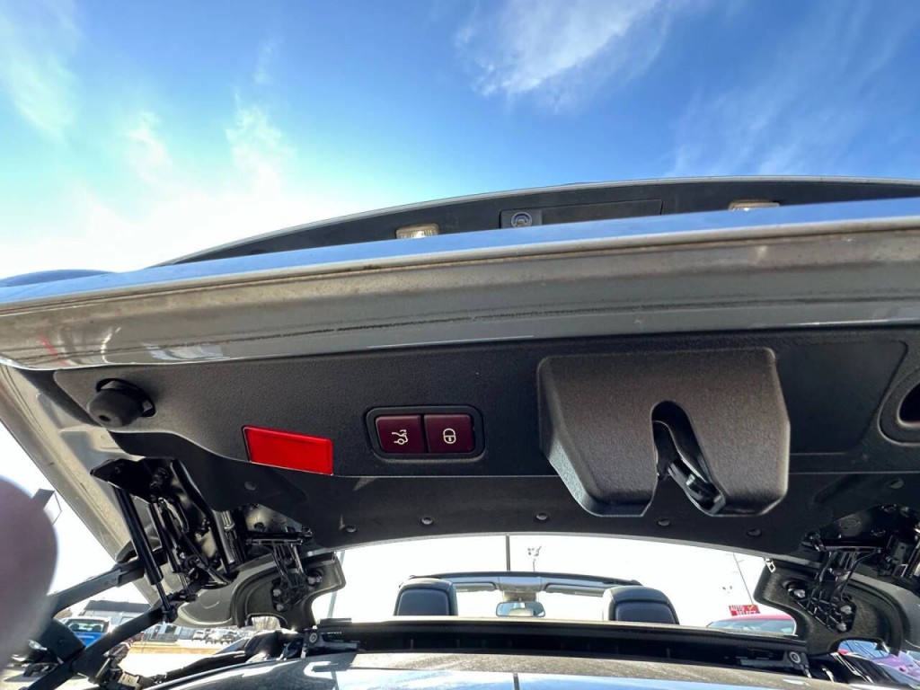 2015 Mercedes-Benz SL-Class Image 33