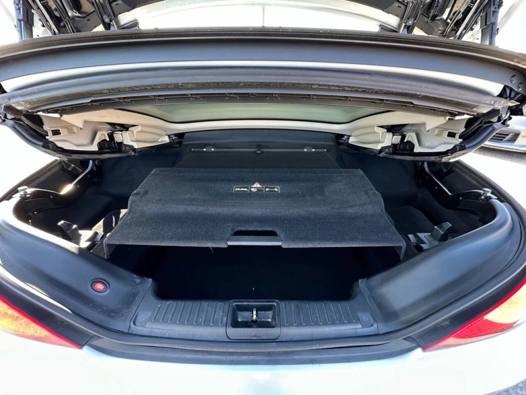 2015 Mercedes-Benz SL-Class Image 34