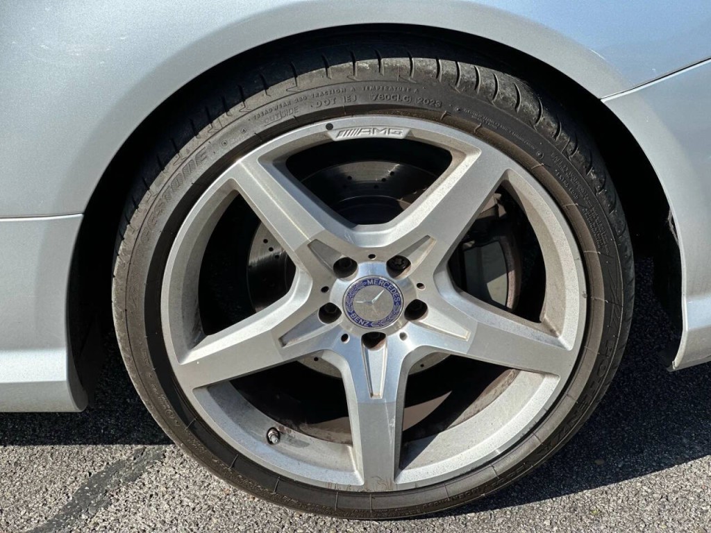 2015 Mercedes-Benz SL-Class Image 38