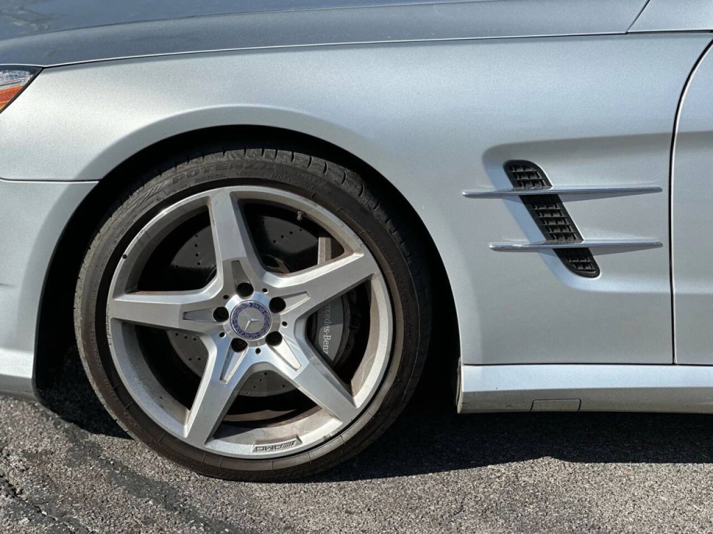 2015 Mercedes-Benz SL-Class Image 43
