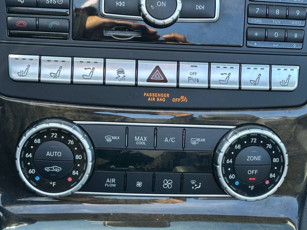 2015 Mercedes-Benz SL-Class Image 45