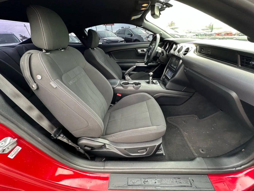 2020 Ford Mustang Image 14