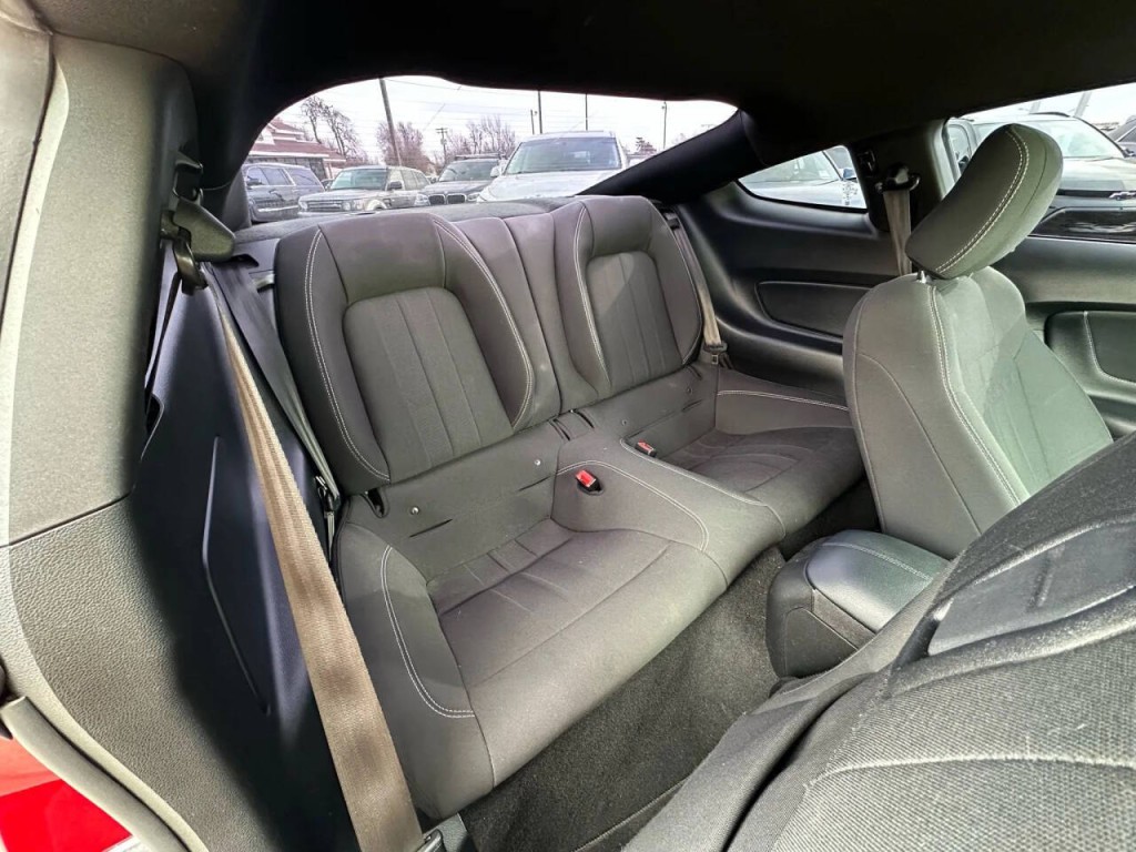 2020 Ford Mustang Image 16