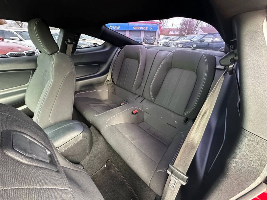 2020 Ford Mustang Image 17