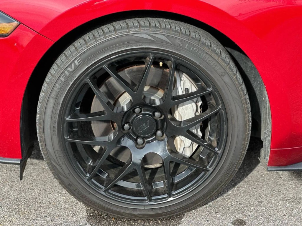 2020 Ford Mustang Image 22