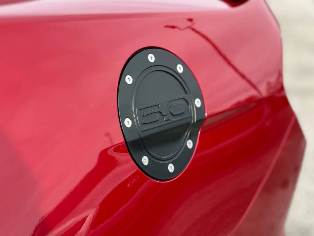 2020 Ford Mustang Image 39