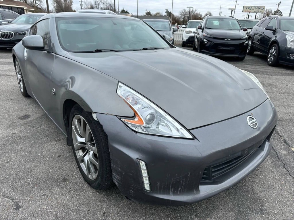 2014 Nissan 370Z Image 20