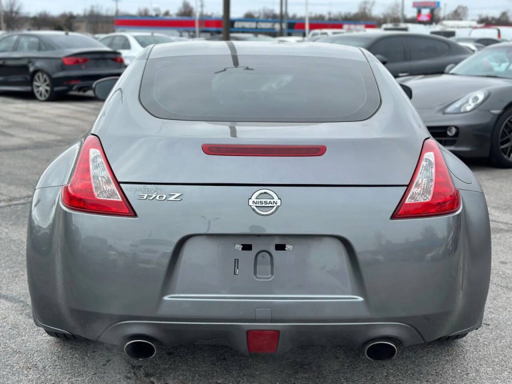 2014 Nissan 370Z Image 6
