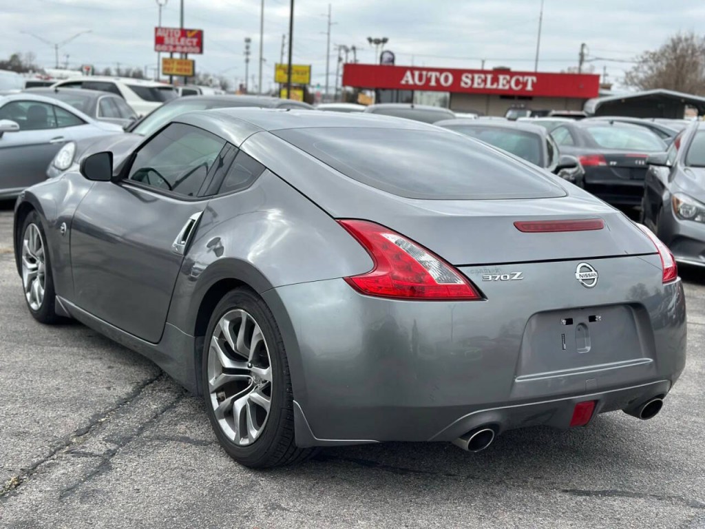2014 Nissan 370Z Image 7