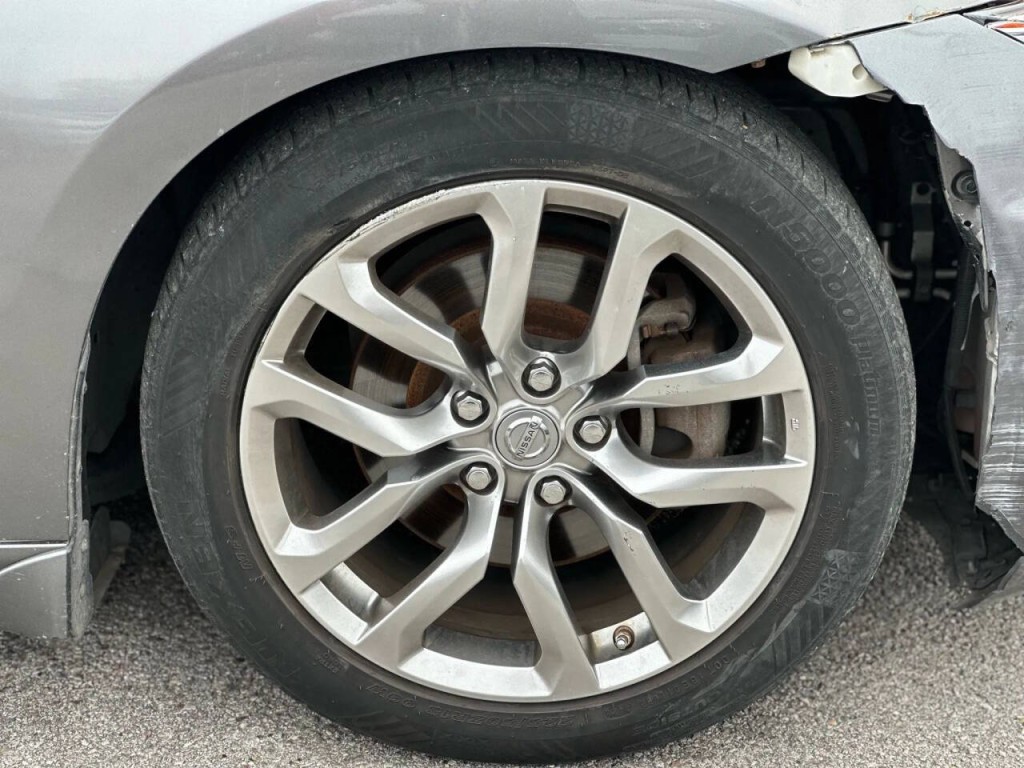 2014 Nissan 370Z Image 16