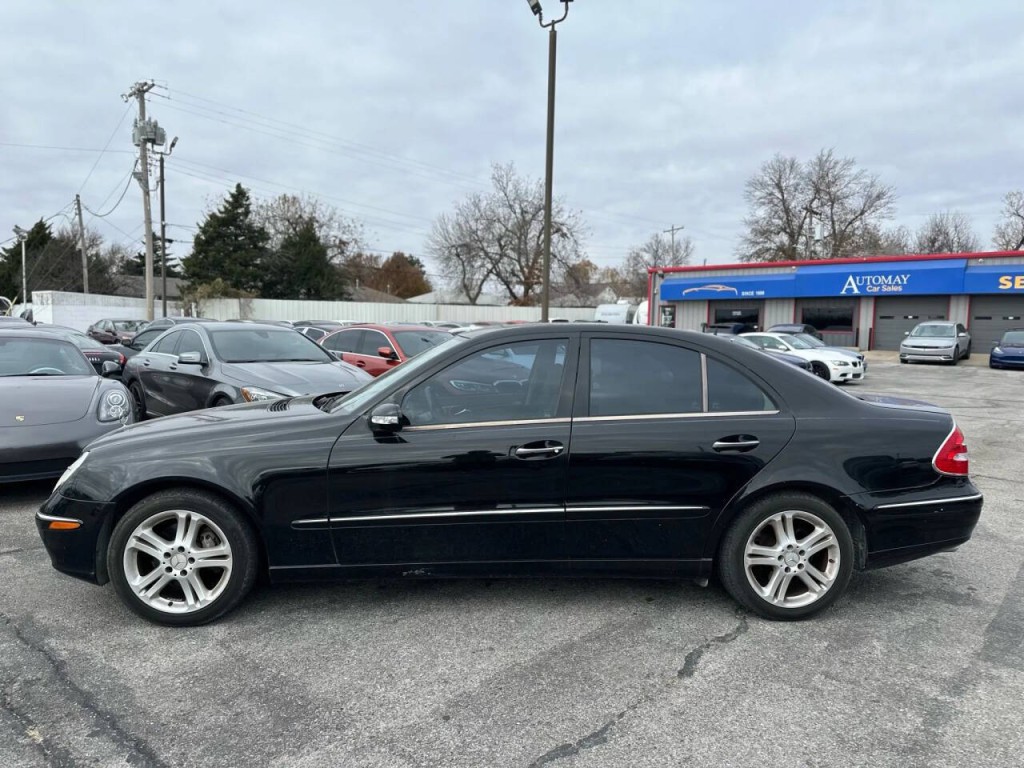 2005 Mercedes-Benz E-Class Image 8