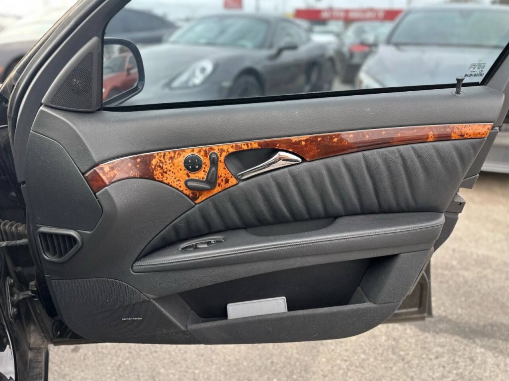 2005 Mercedes-Benz E-Class Image 20