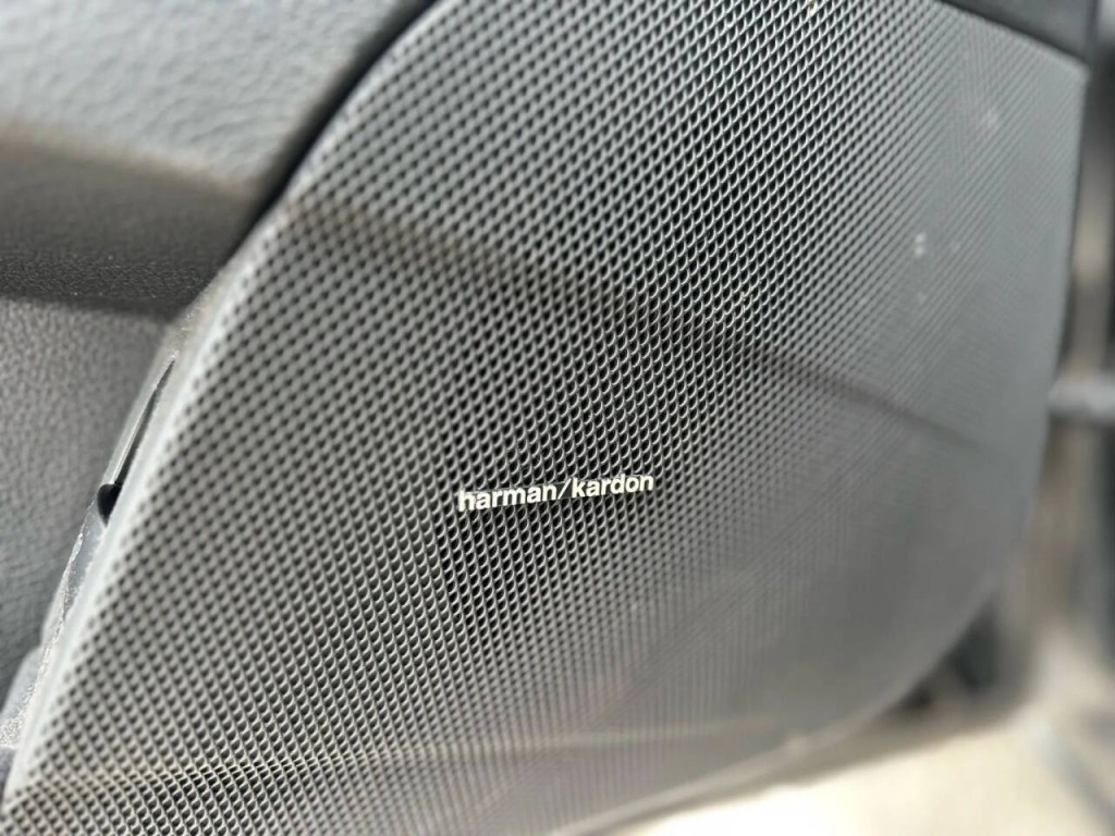 2005 Mercedes-Benz E-Class Image 34