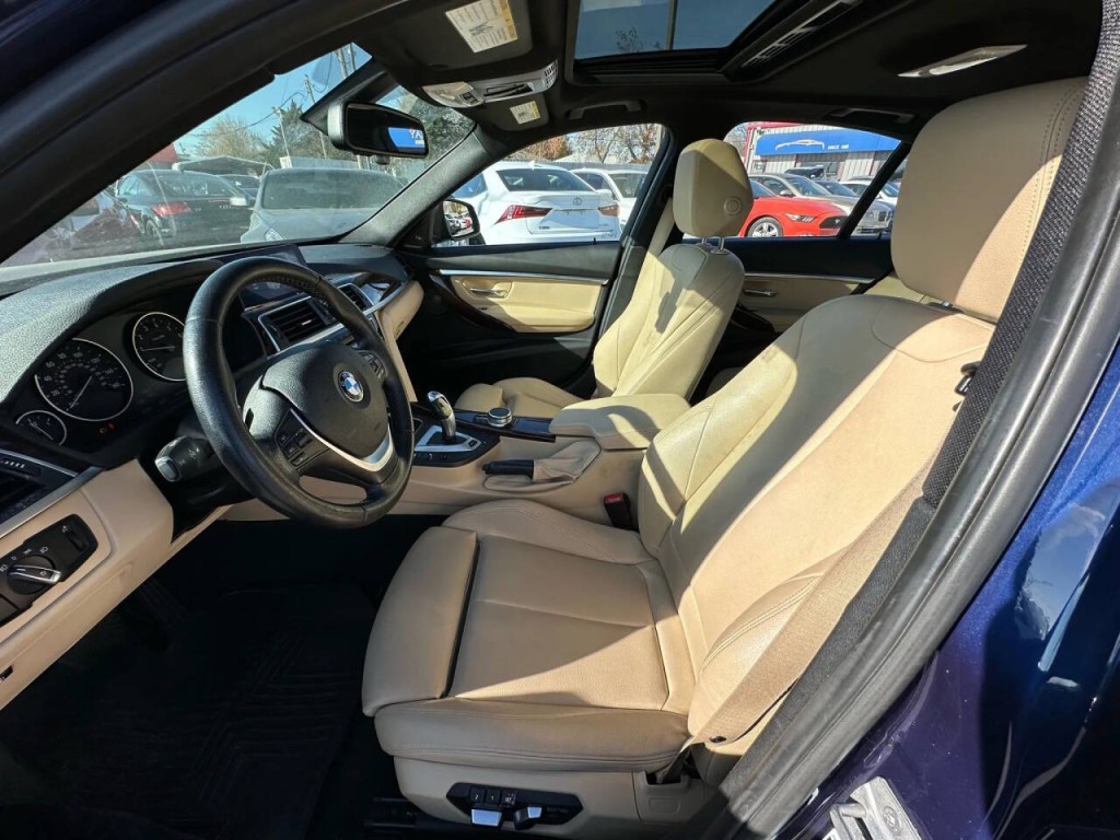 2017 BMW 3 Series Image 11