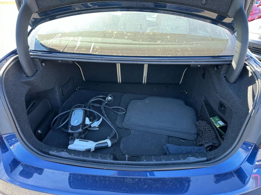 2017 BMW 3 Series Image 20