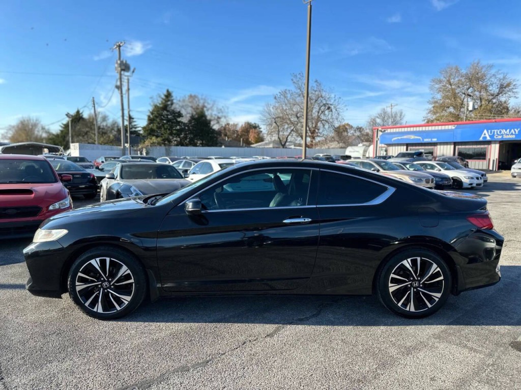 2017 Honda Accord Image 9