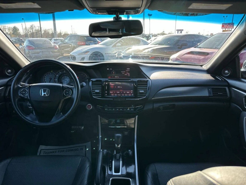 2017 Honda Accord Image 12