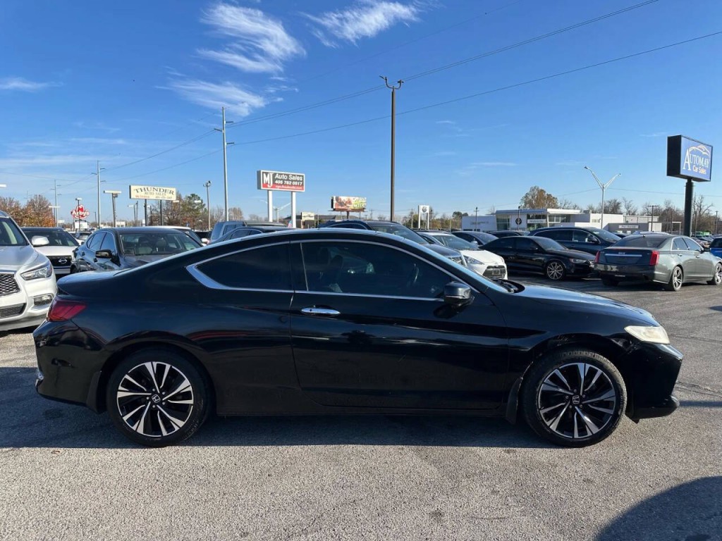 2017 Honda Accord Image 27