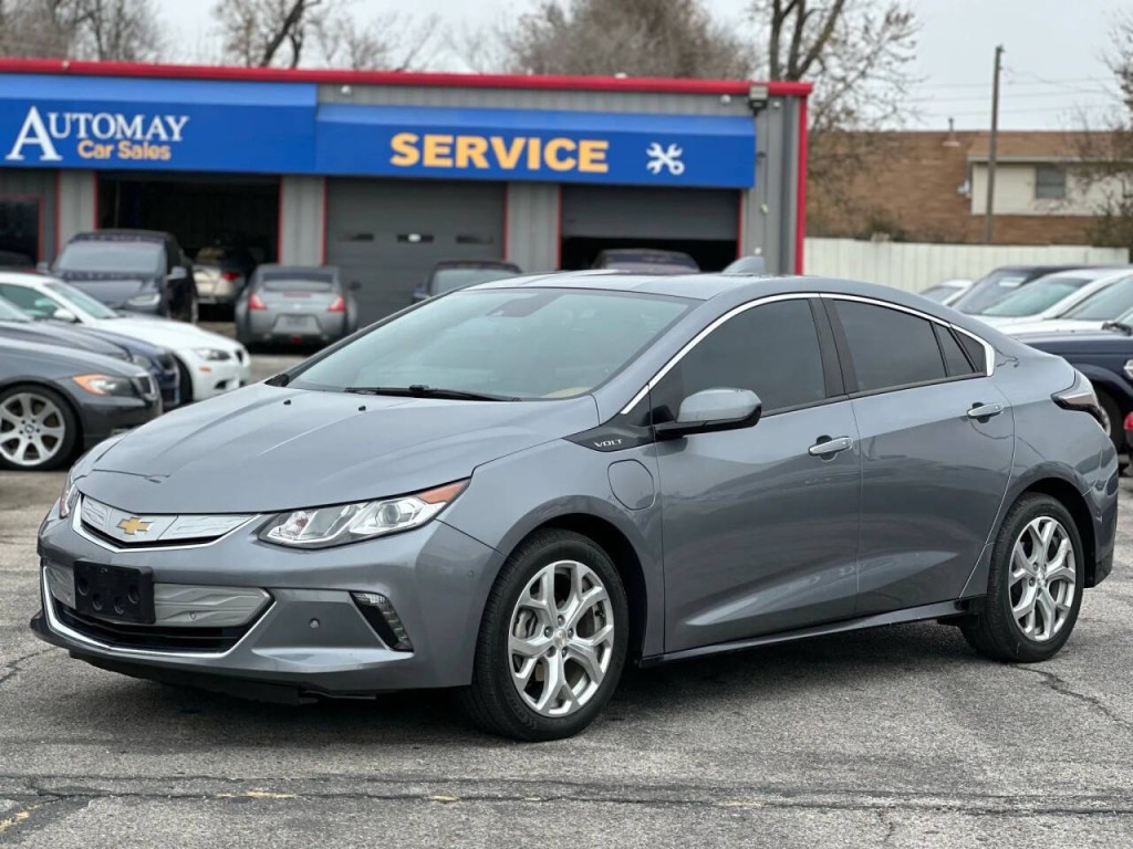 2018 Chevrolet Volt Image 1