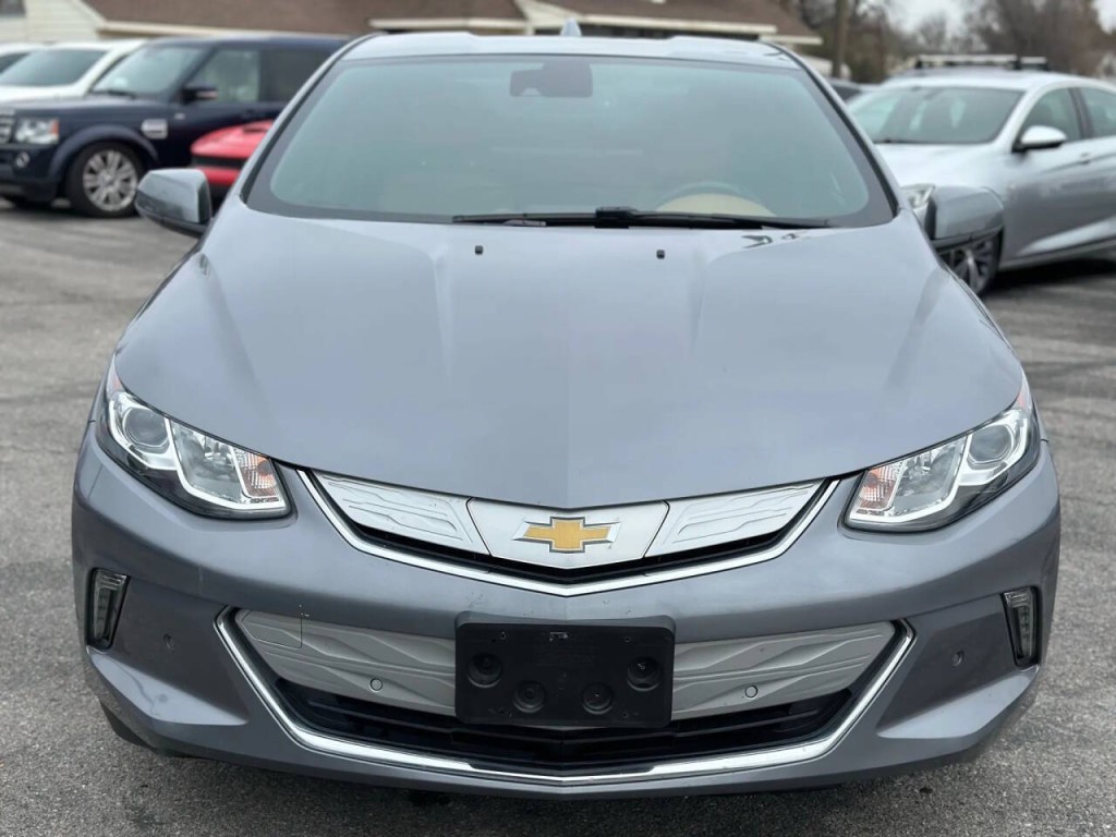 2018 Chevrolet Volt Image 3