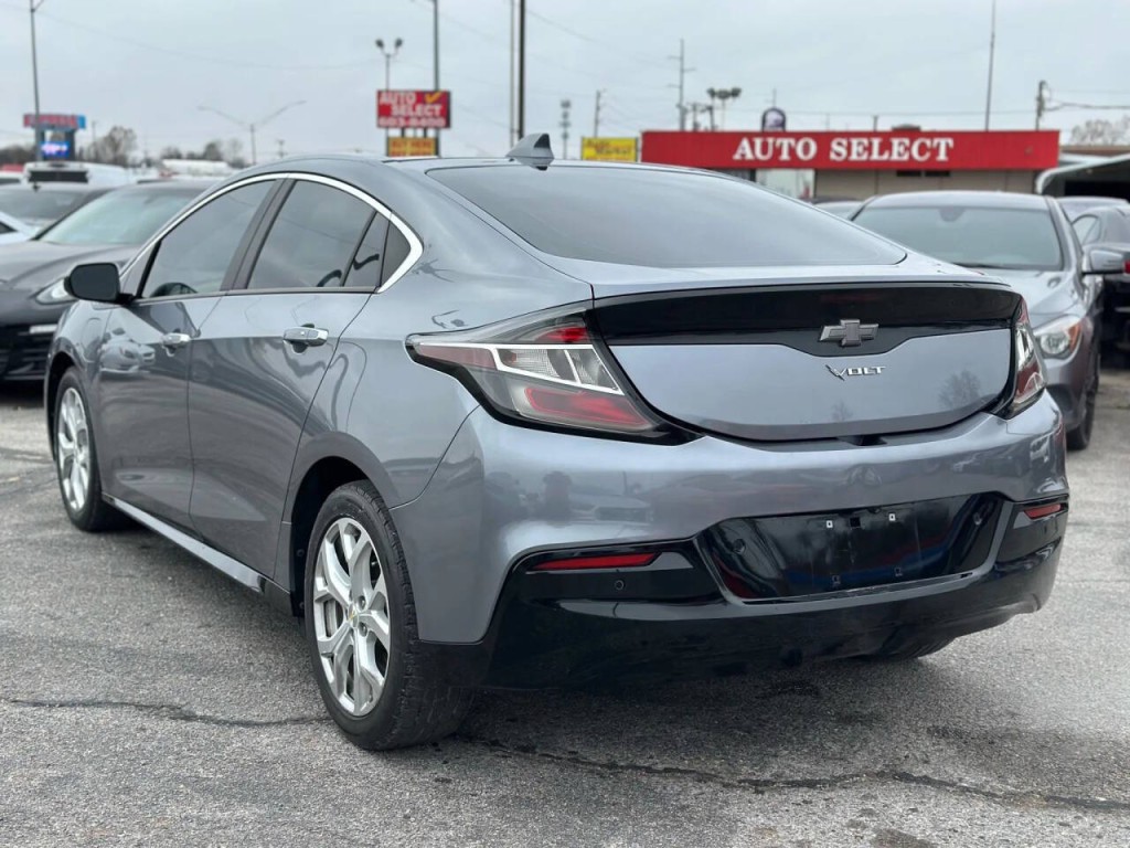 2018 Chevrolet Volt Image 8