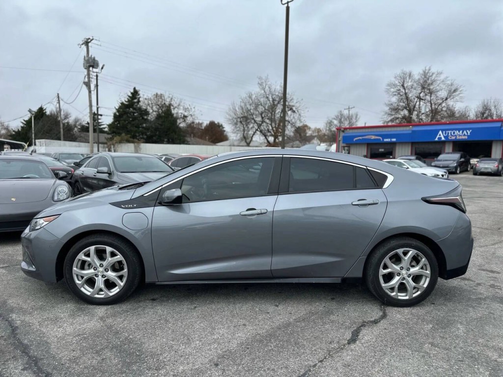 2018 Chevrolet Volt Image 9