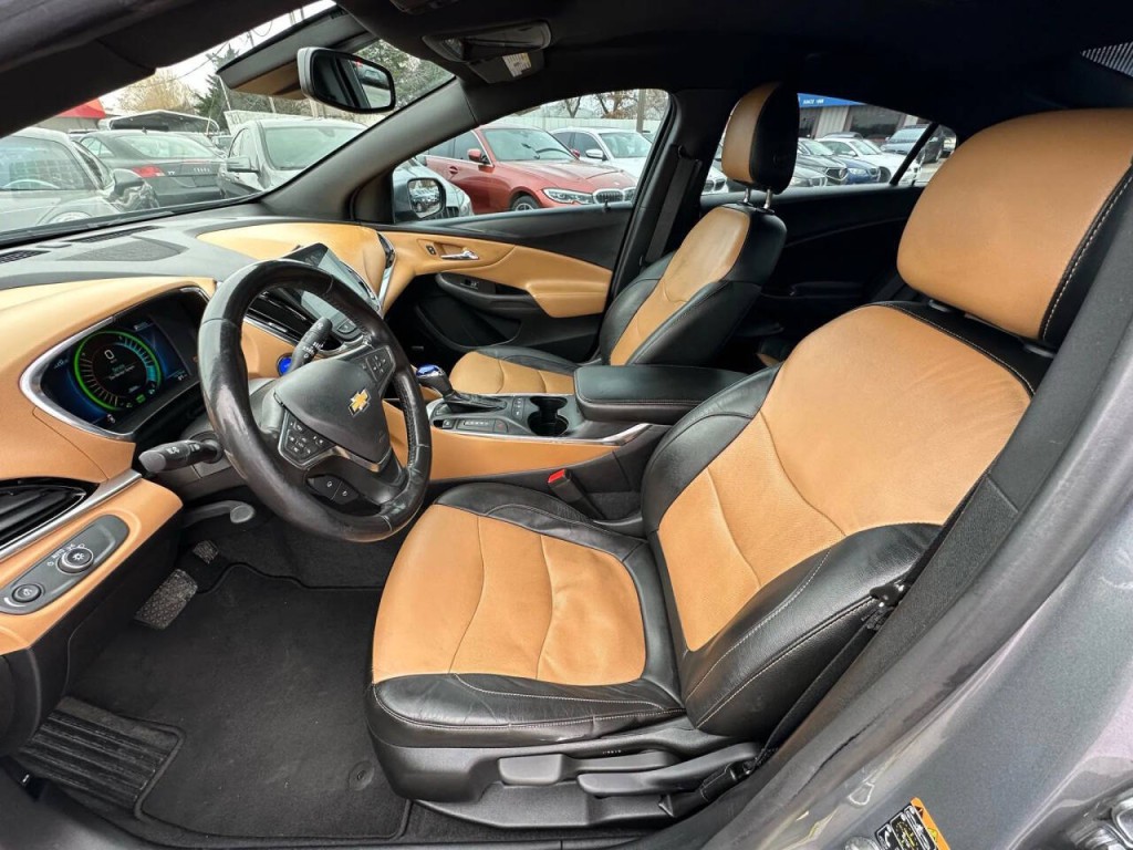 2018 Chevrolet Volt Image 10