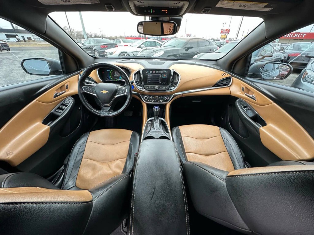 2018 Chevrolet Volt Image 11