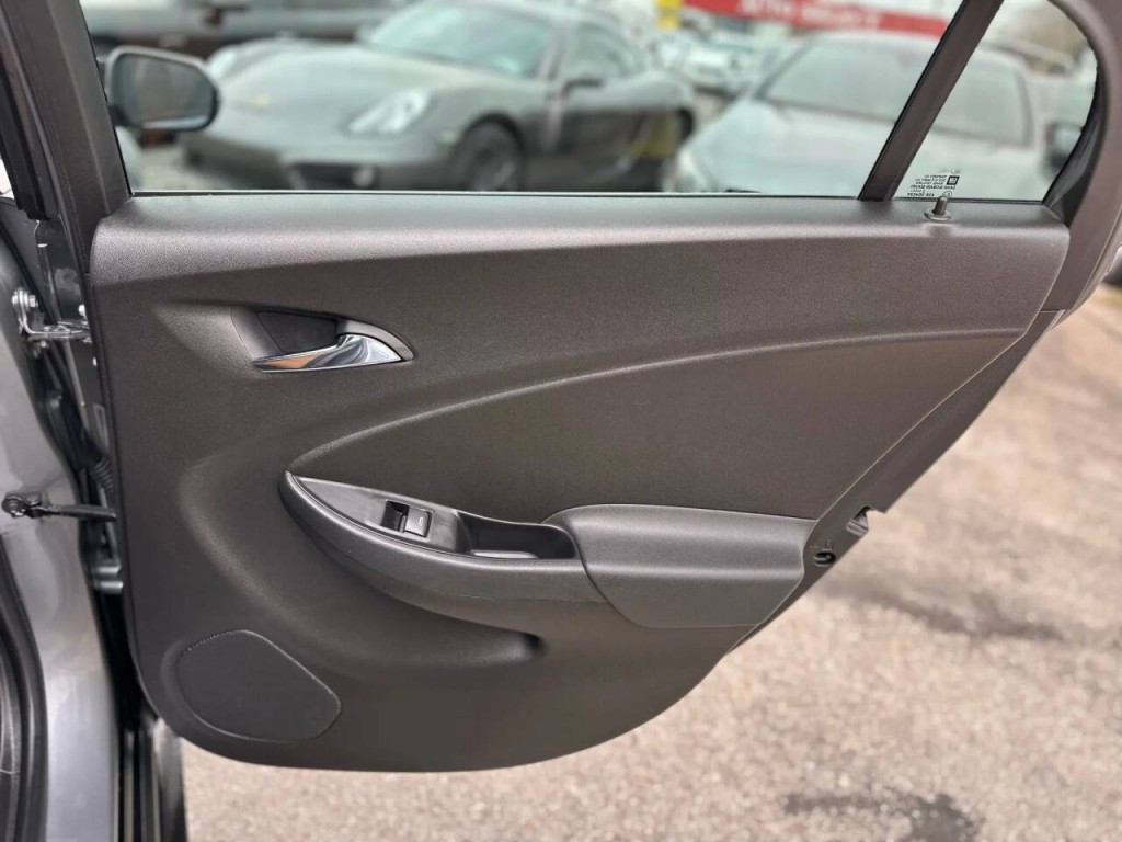 2018 Chevrolet Volt Image 22