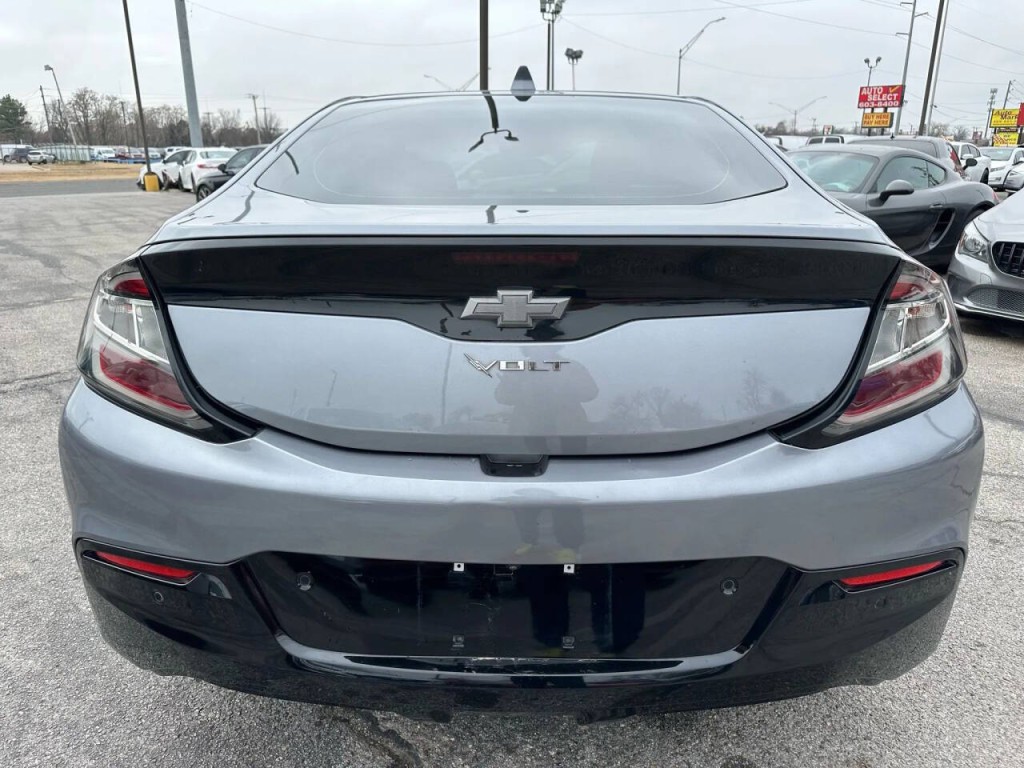 2018 Chevrolet Volt Image 32