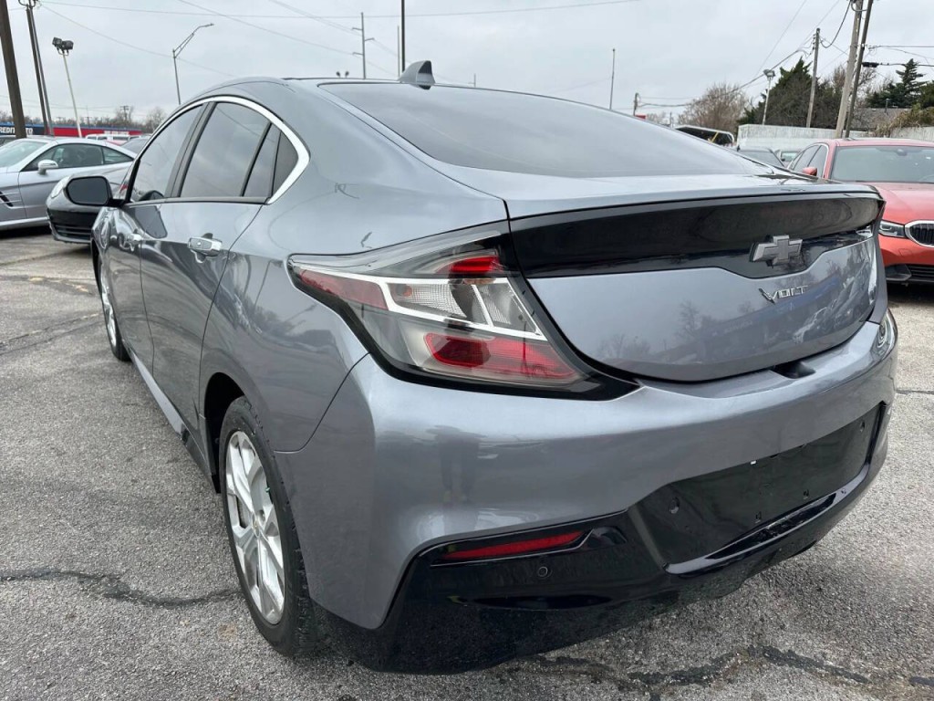 2018 Chevrolet Volt Image 33