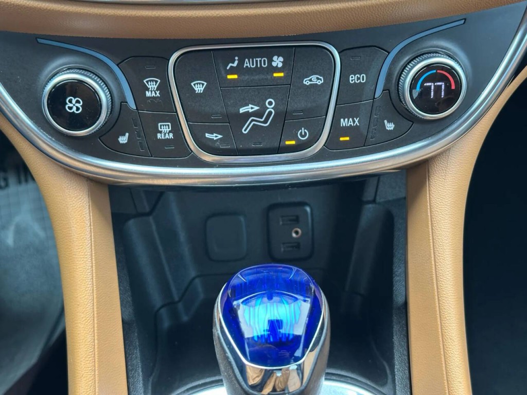 2018 Chevrolet Volt Image 36