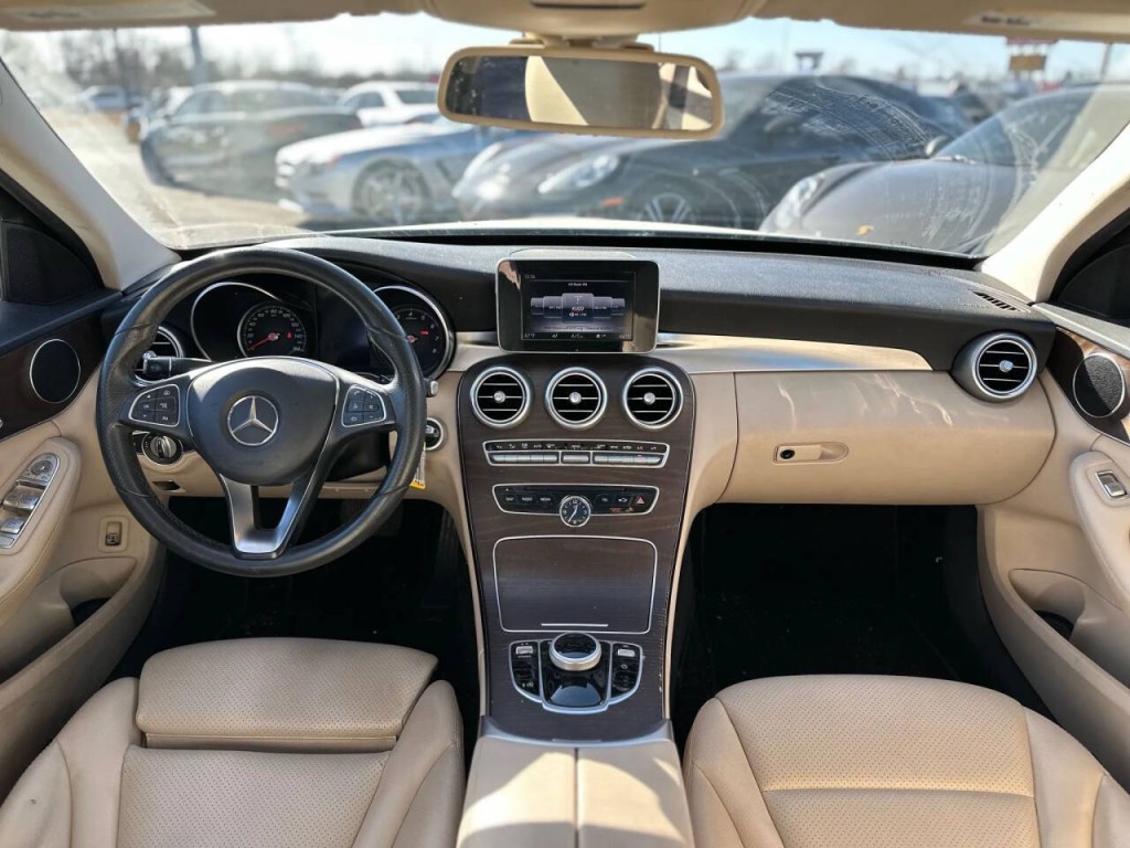 2018 Mercedes-Benz C-Class Image 12