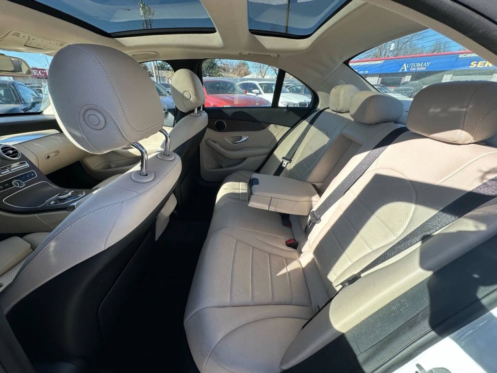 2018 Mercedes-Benz C-Class Image 17