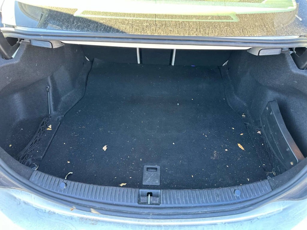 2018 Mercedes-Benz C-Class Image 18