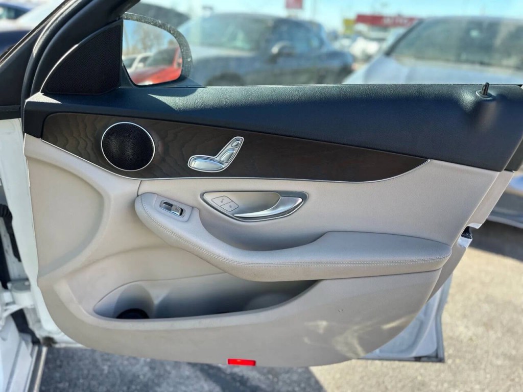2018 Mercedes-Benz C-Class Image 21